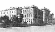 Здание реального училища. Фотография начала XX века.